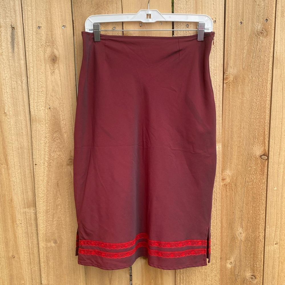 Free People VINTAGE 90s y2k Midi Skirt Size 9/10 Burgundy Red Lace Trim Taffeta